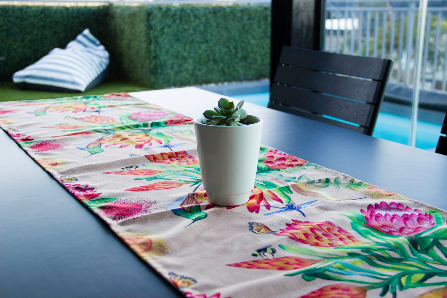 Table Runners R650