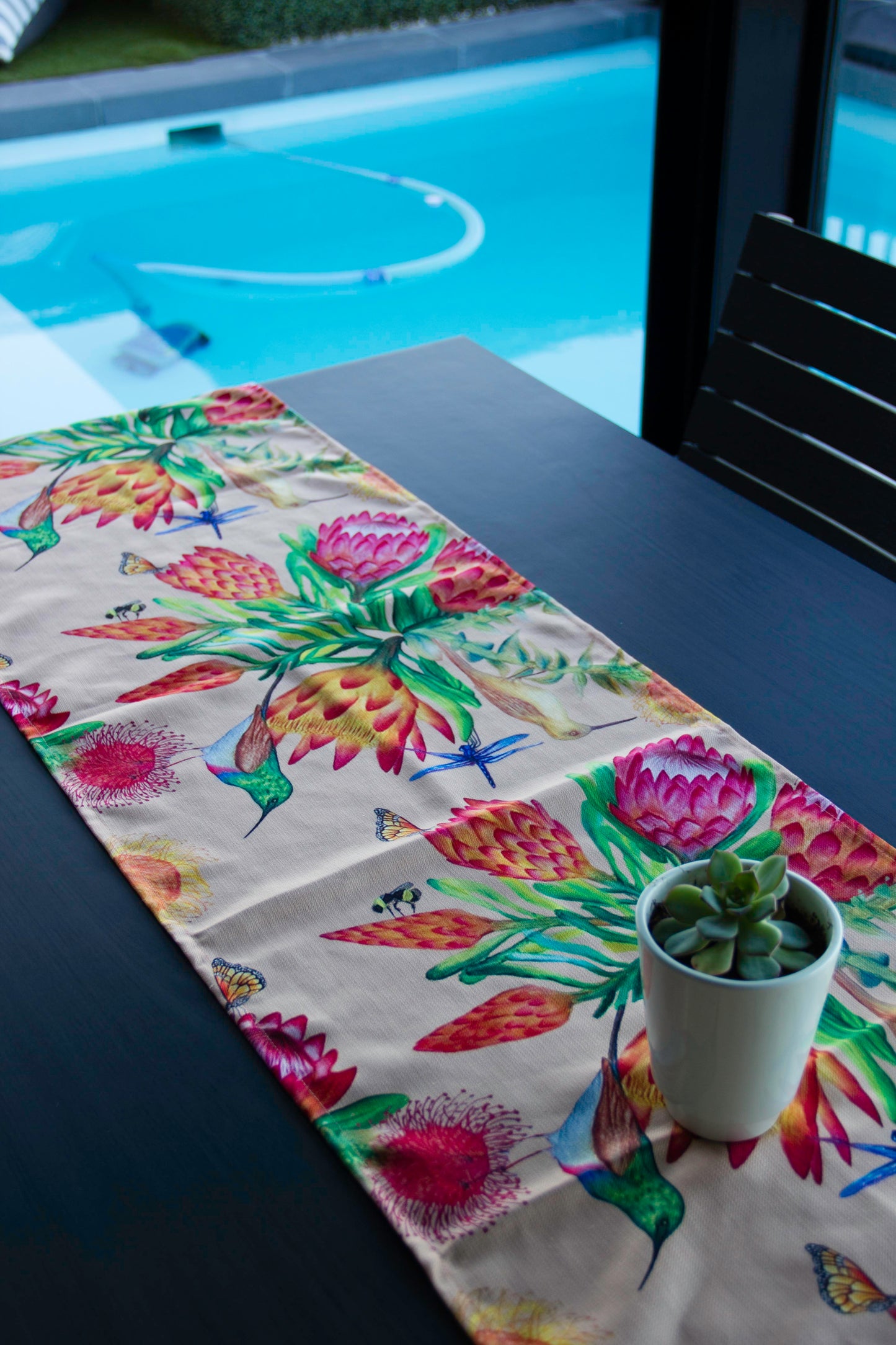 Table Runners R650