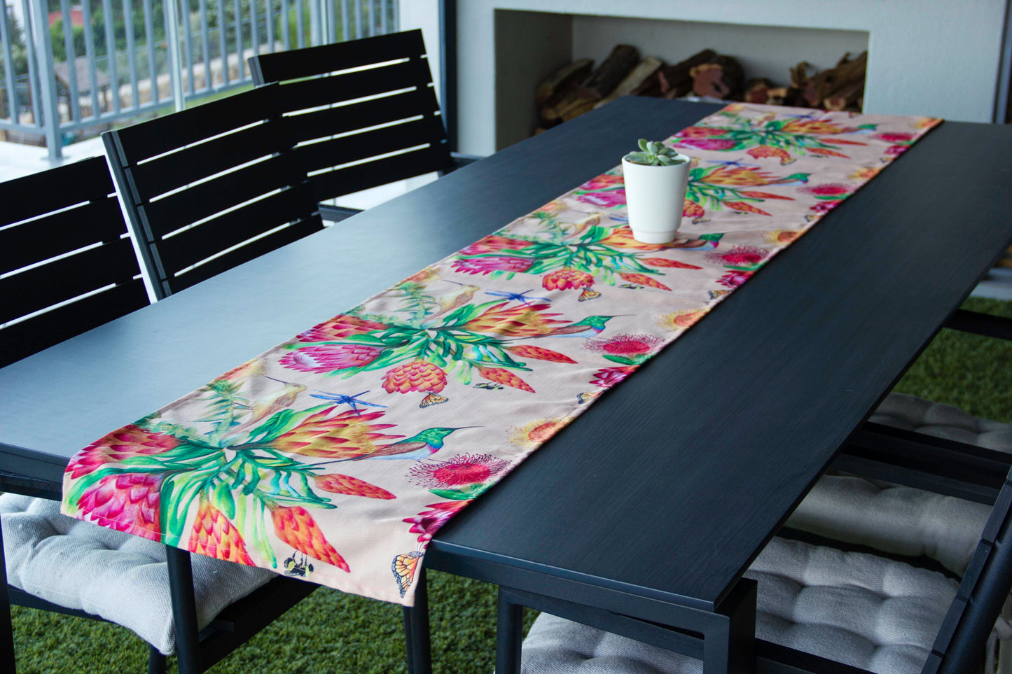 Table Runners R650