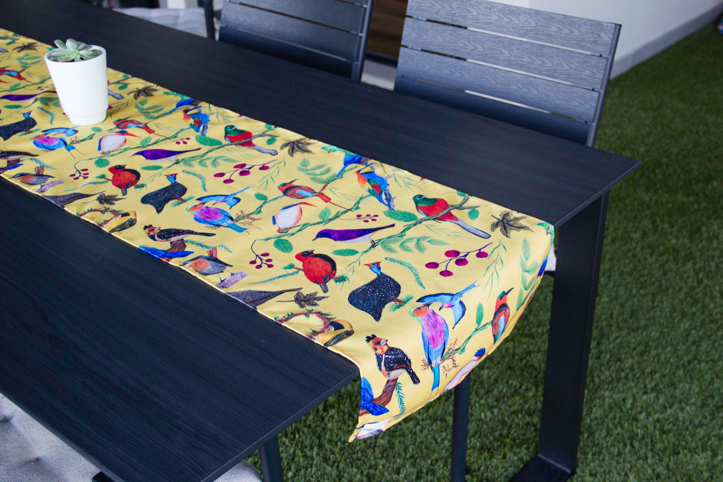 Table Runners R650